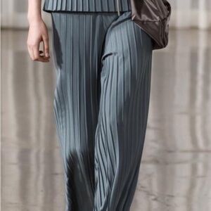 Zara Gray Wide Leg Pleated Pants